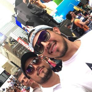 Meet your Posher, Andres